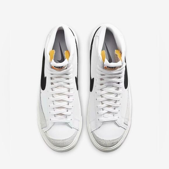 Nike Blazers Mid 77 White Sneaker Shoes - Picture 2 of 6